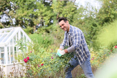 Free quote policy for local landscaper pricing and rubbish removal